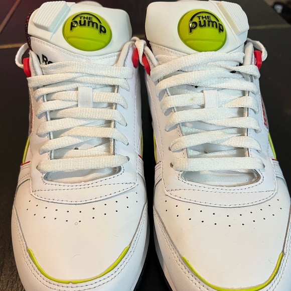 Reebok Pump Classics - Picture 3 of 3